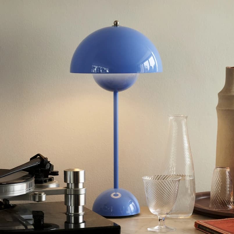 &Tradition - Flowerpot VP3 pöytävalaisin vaaleansininen – &Tradition